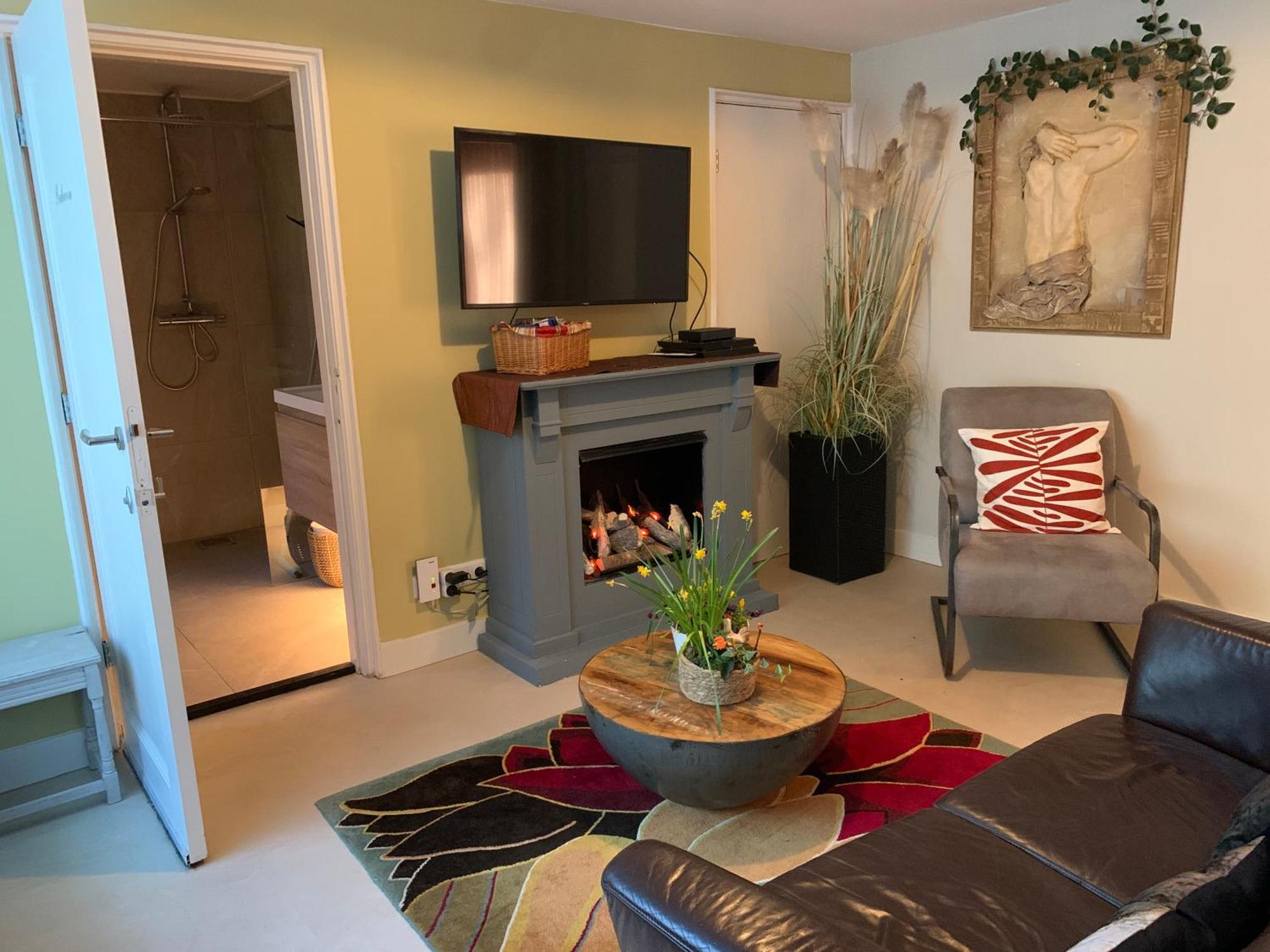 Romantisch Wellness Appartement Met Prive Hottub Sauna Gamesroom Den Ham Esterno foto